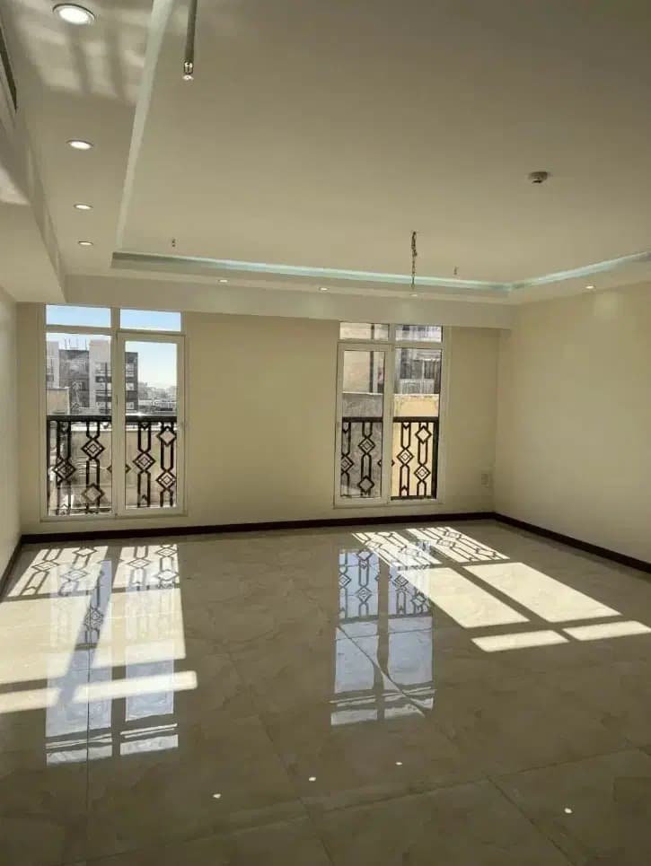 فروش فوری/۹۵متری/۲ساله/سالن پرده خور/۲پارکینگ