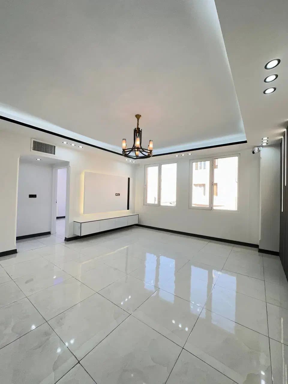 ۶۳متـر بدون مشابه/سالن پرده خور/سنـدتکبرگ/انـدیشـه