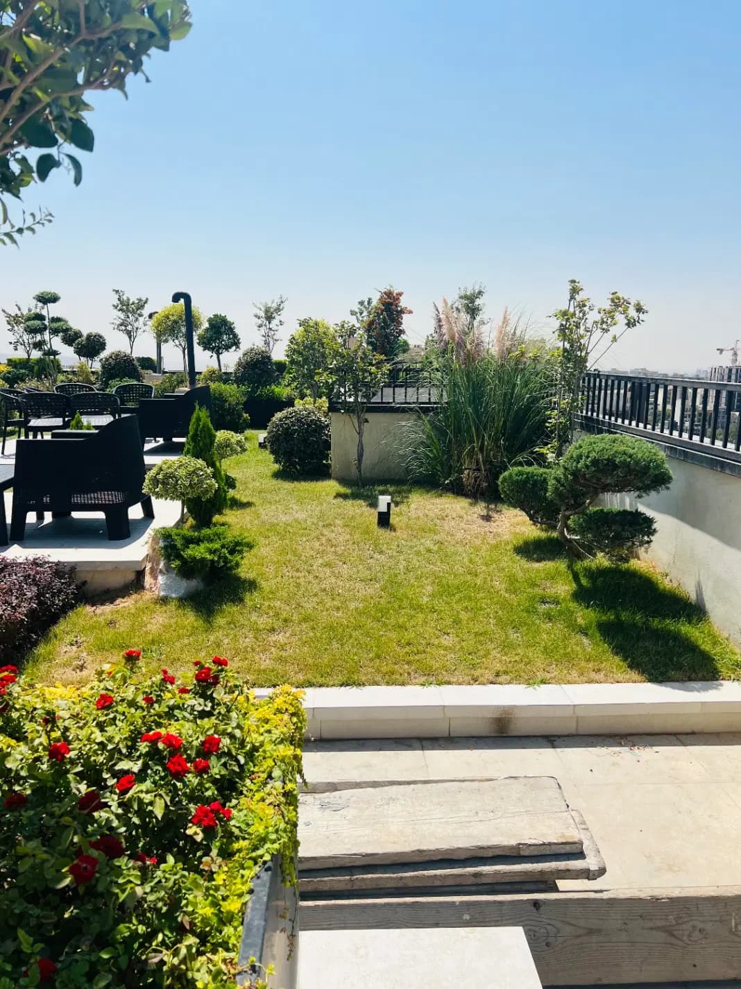 ازگل لوکیشن عالی 110متری