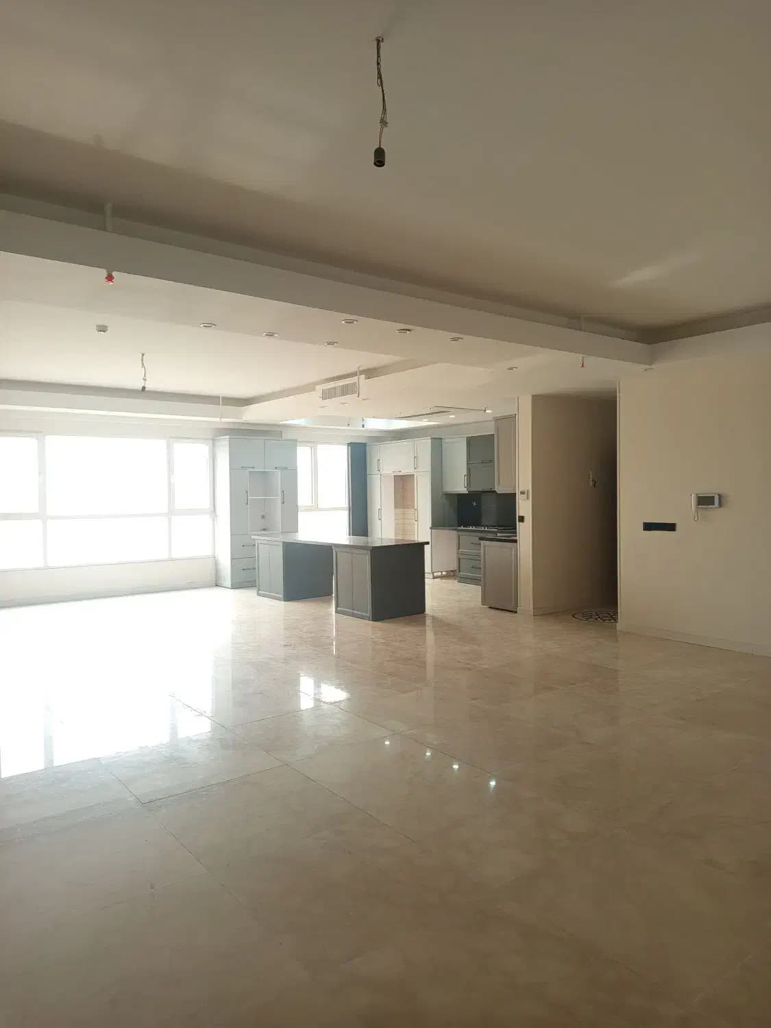 سهروردی شمالی/۱۶۵ متر ۳ خوابه/فول/۲ پارکینگ سندی