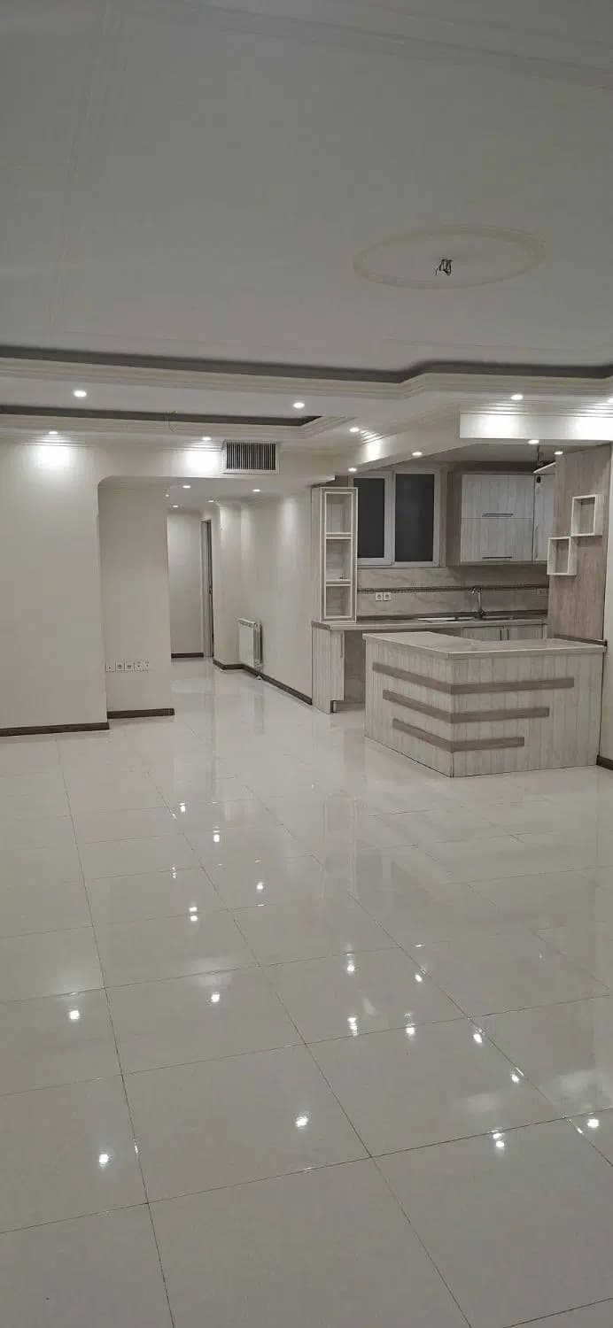 120 متری 2 خوابه دو بالکن پرده خور تیراژه (تخلیه )