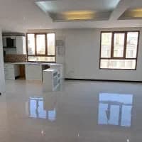 شرق مرزداران ۱۲۰متری سه خوابه تمیز / غرق نور