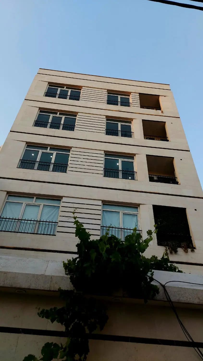 63 متر نوساز ( سلیمانی /حسینی )