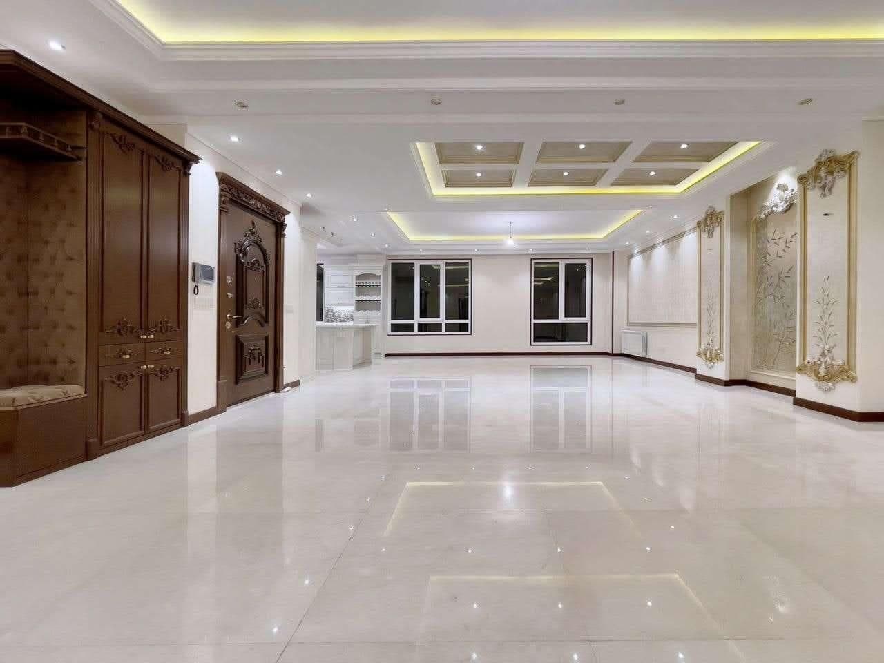 ۱۶۰متر لاکچری/۳ خواب/۲پارکینگ / آکواریوم نور