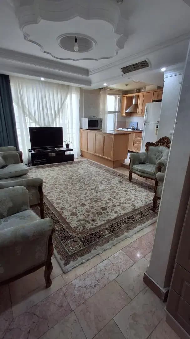 65 متر / خوش نقشه/ غرق در نور/ بلوار اباذر