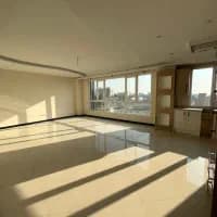 پونک کمالی شرقی ۱۳۰ متر سه خواب فول ۲ پارکینگ