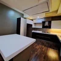 ۹۵ متر ۲ خوابه شیک شیراز شیخ بهایی